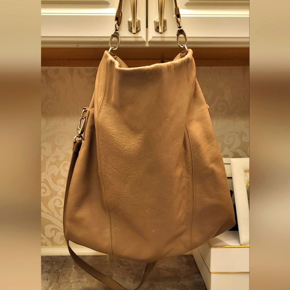 Elegant Mocha Leather Shoulder Bag